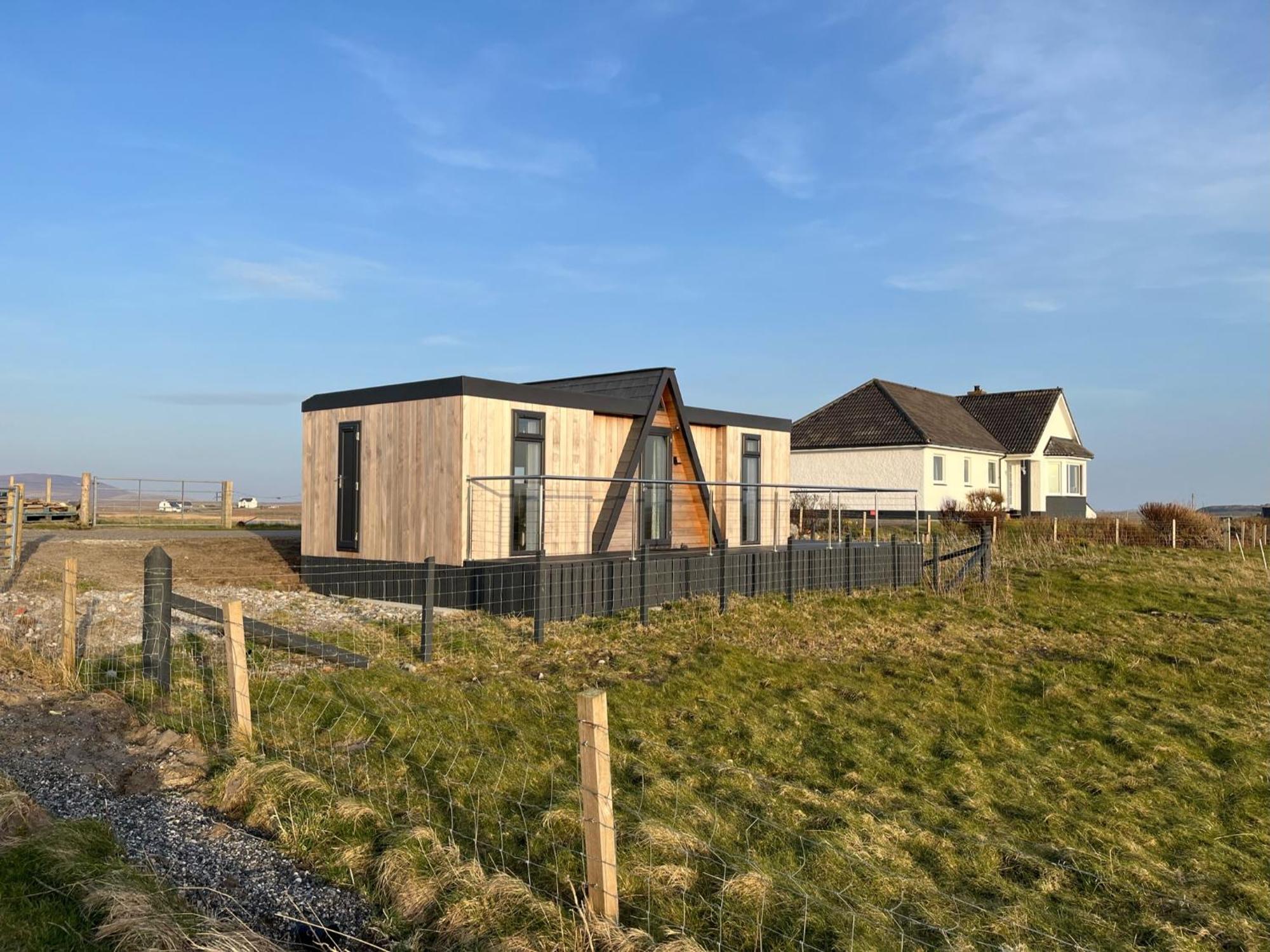 Seas The Day - Self Catering Lodge North Uist Paible Εξωτερικό φωτογραφία
